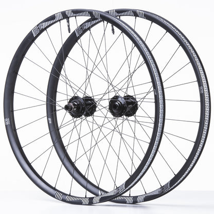 LG1 Race Carbon Enduro Wheels