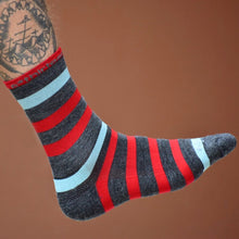 Load image into Gallery viewer, e*thirteen Stripe Socks